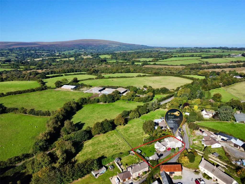 5 bed Detached