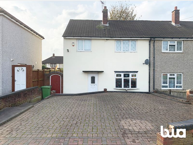 3 bedroom semi detached house in Walsall