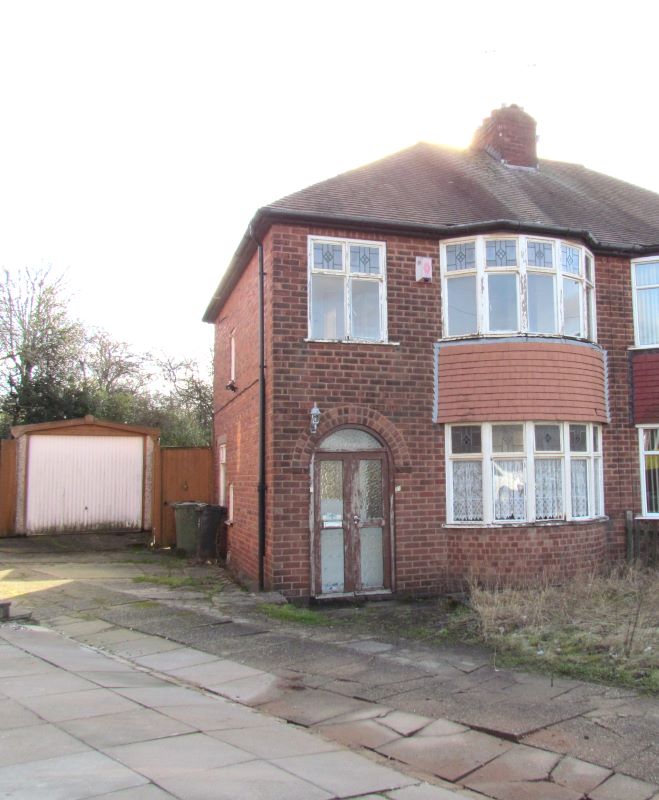 3 bedroom semi detached house in Walsall