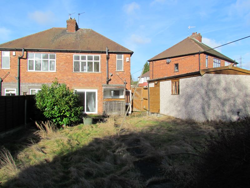 3 bedroom semi detached house in Walsall