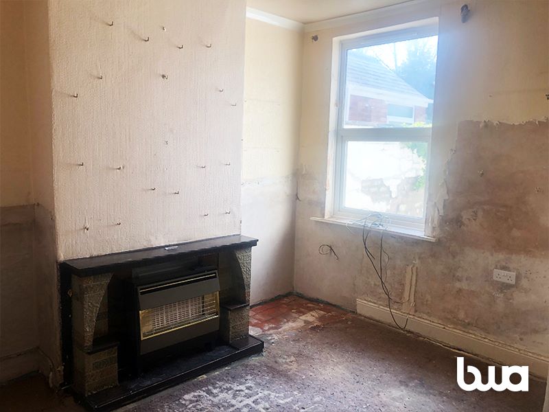 3 bedroom mid terraced house in Wolverhampton
