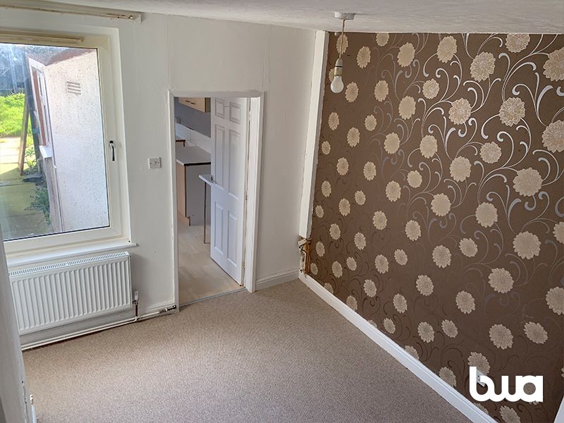 2 bedroom mid terraced house in Wolverhampton
