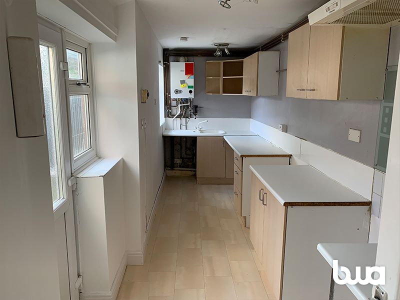 2 bedroom mid terraced house in Wolverhampton