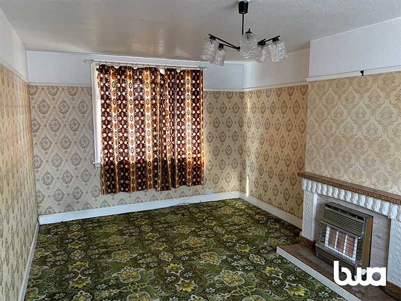 2 bedroom semi detached house in West Bromwich