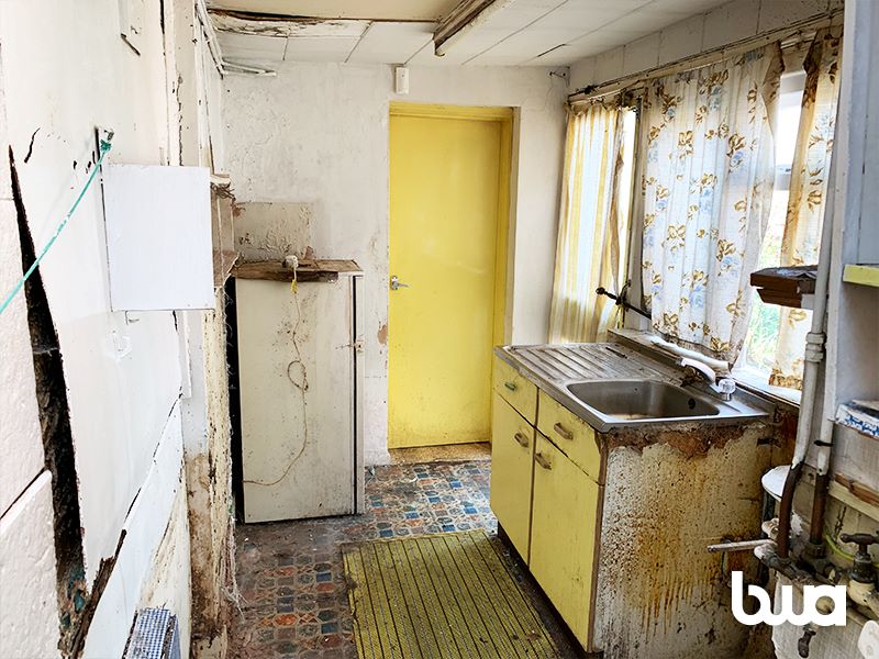 2 bedroom semi detached house in West Bromwich