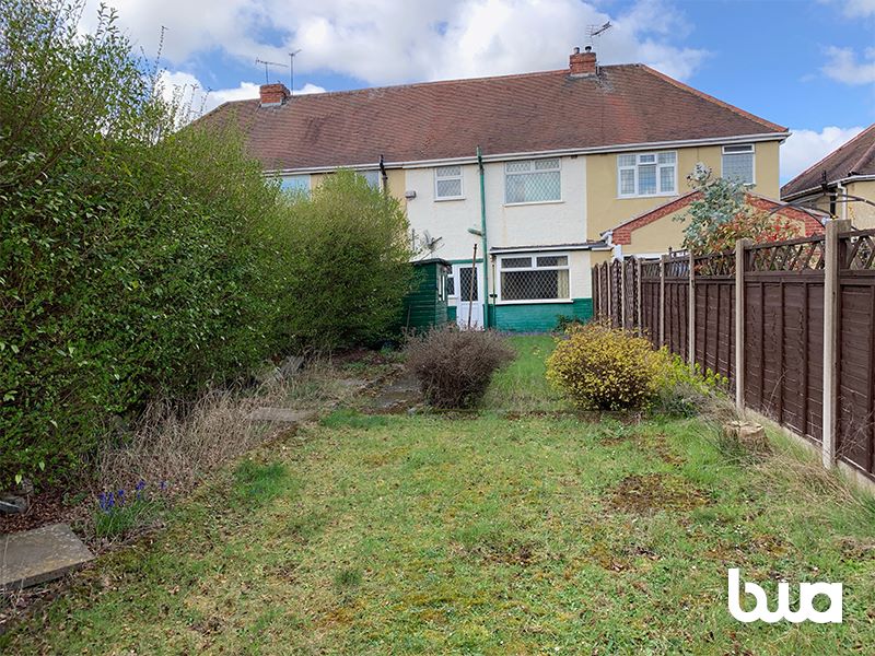 3 bedroom mid terraced house in Stourbridge
