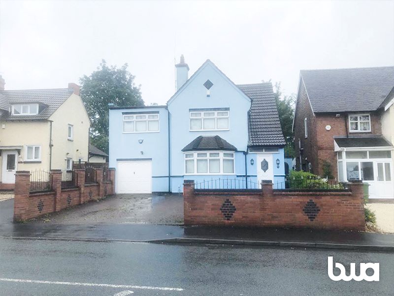 4 bedroom detached house in Wolverhampton