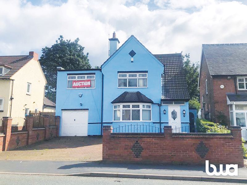 4 bedroom detached house in Wolverhampton