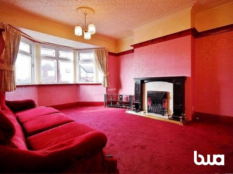 4 bedroom detached house in Wolverhampton