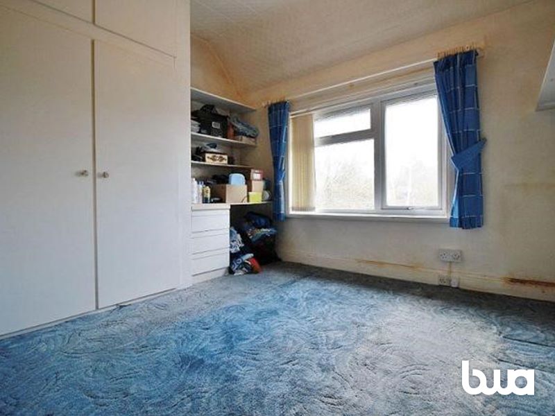 4 bedroom detached house in Wolverhampton