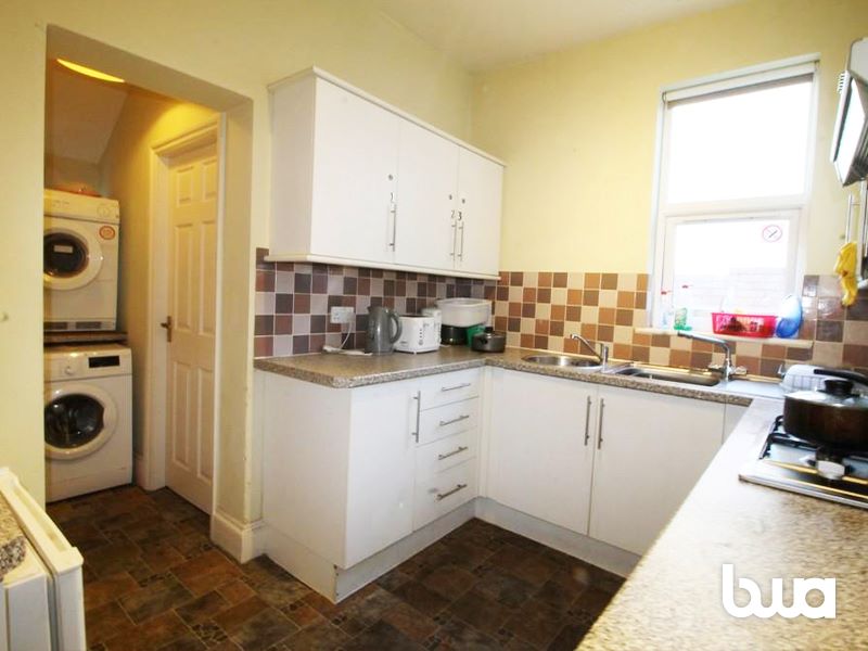 6 bedroom mid terraced HMO investment in Wolverhampton