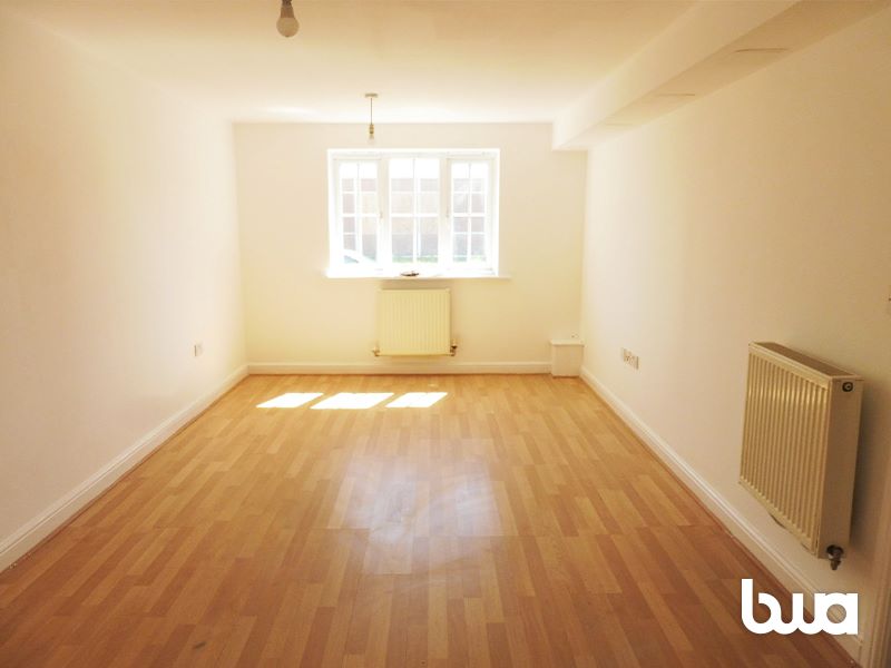 2 bedroom purpose built apartment in West Bromwich