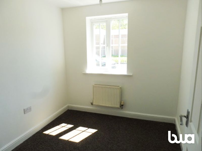 2 bedroom purpose built apartment in West Bromwich