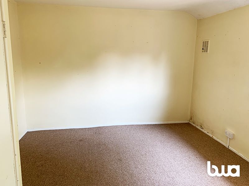 2 bedroom mid terraced house in Bartley Green