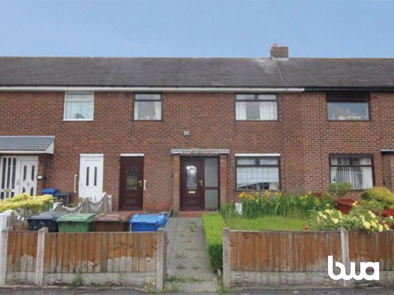 3 bedroom mid terraced house in Wigan