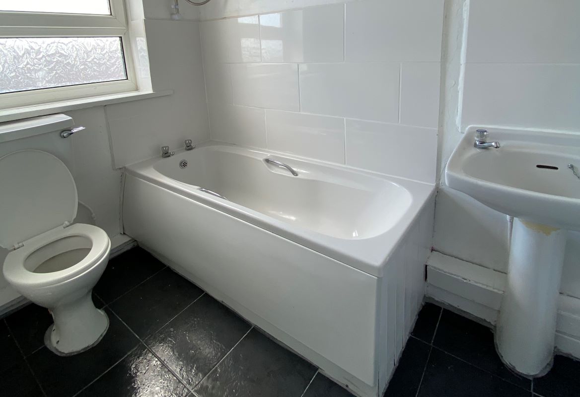 2 bedroom mid terraced house in County Durham