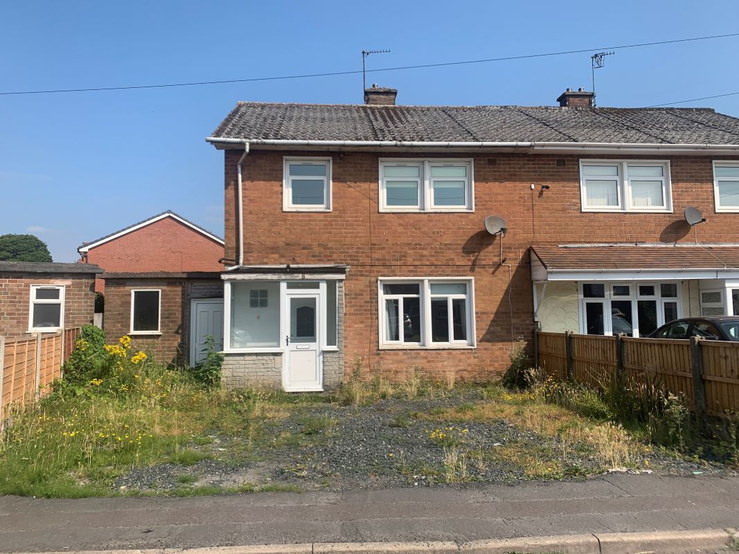 3 bedroom semi detached house in Walsall