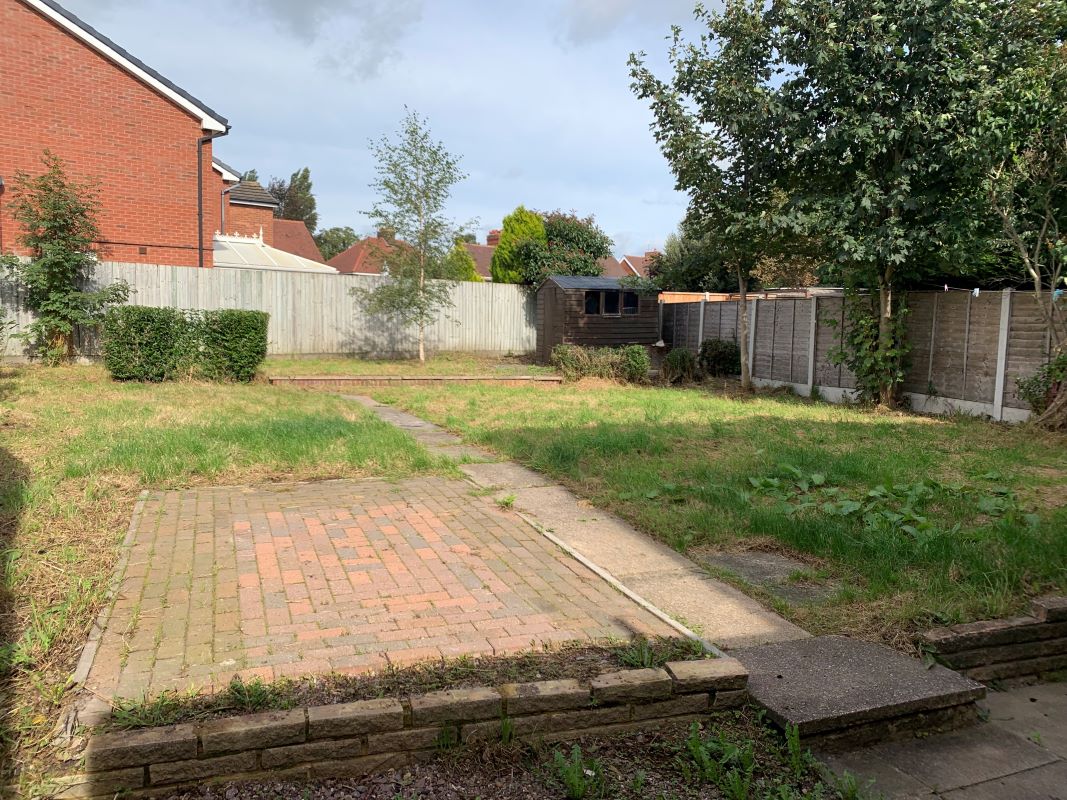 3 bedroom semi detached house in Walsall