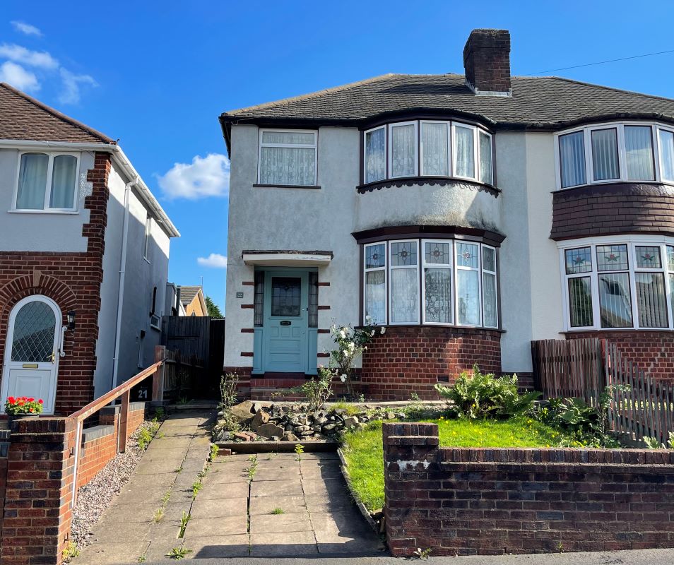 3 bedroom semi detached house in Oldbury