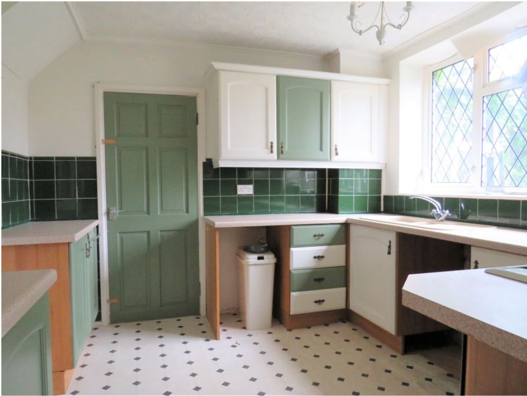 3 bedroom semi detached house in Bilston