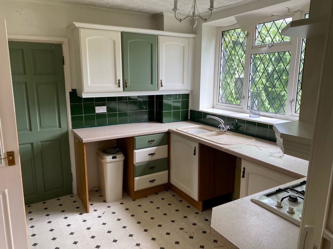 3 bedroom semi detached house in Bilston