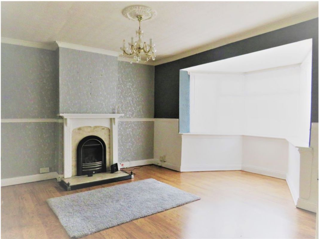 3 bedroom semi detached house in Bilston