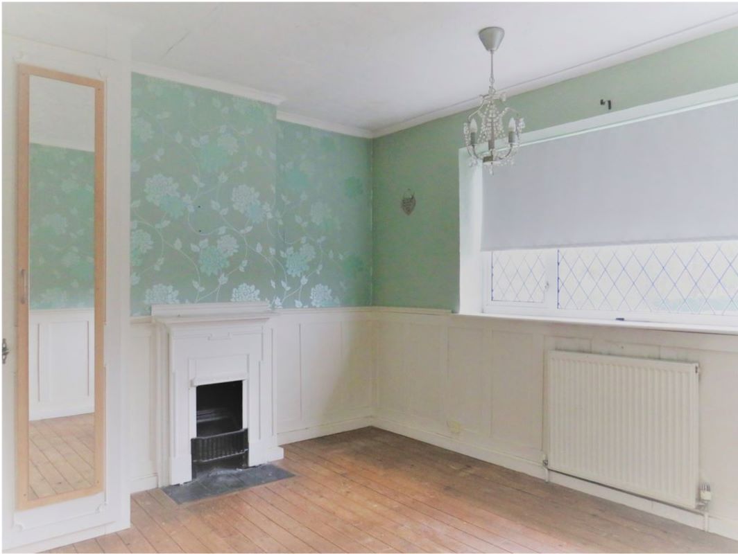 3 bedroom semi detached house in Bilston