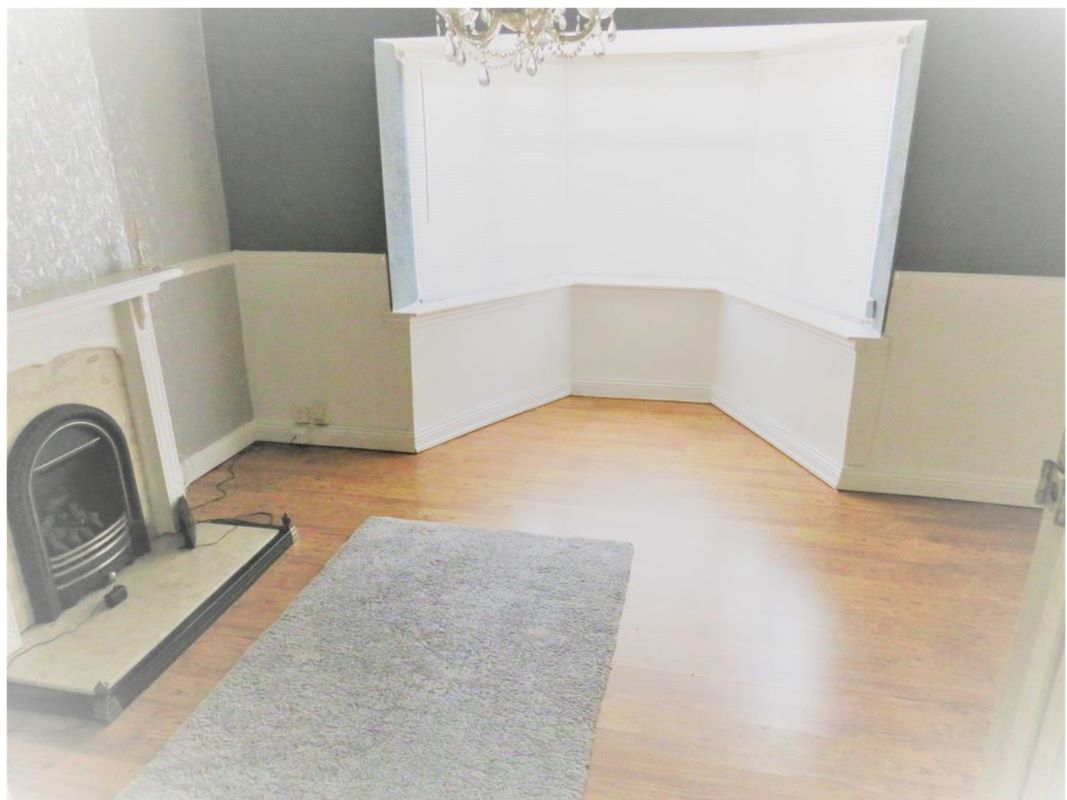 3 bedroom semi detached house in Bilston