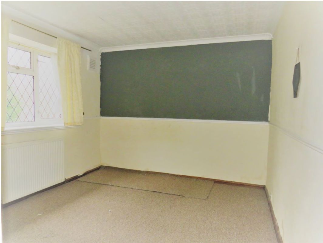 3 bedroom semi detached house in Bilston
