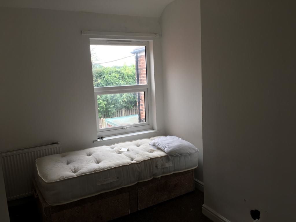 3 bedroom mid terraced house in Worksop
