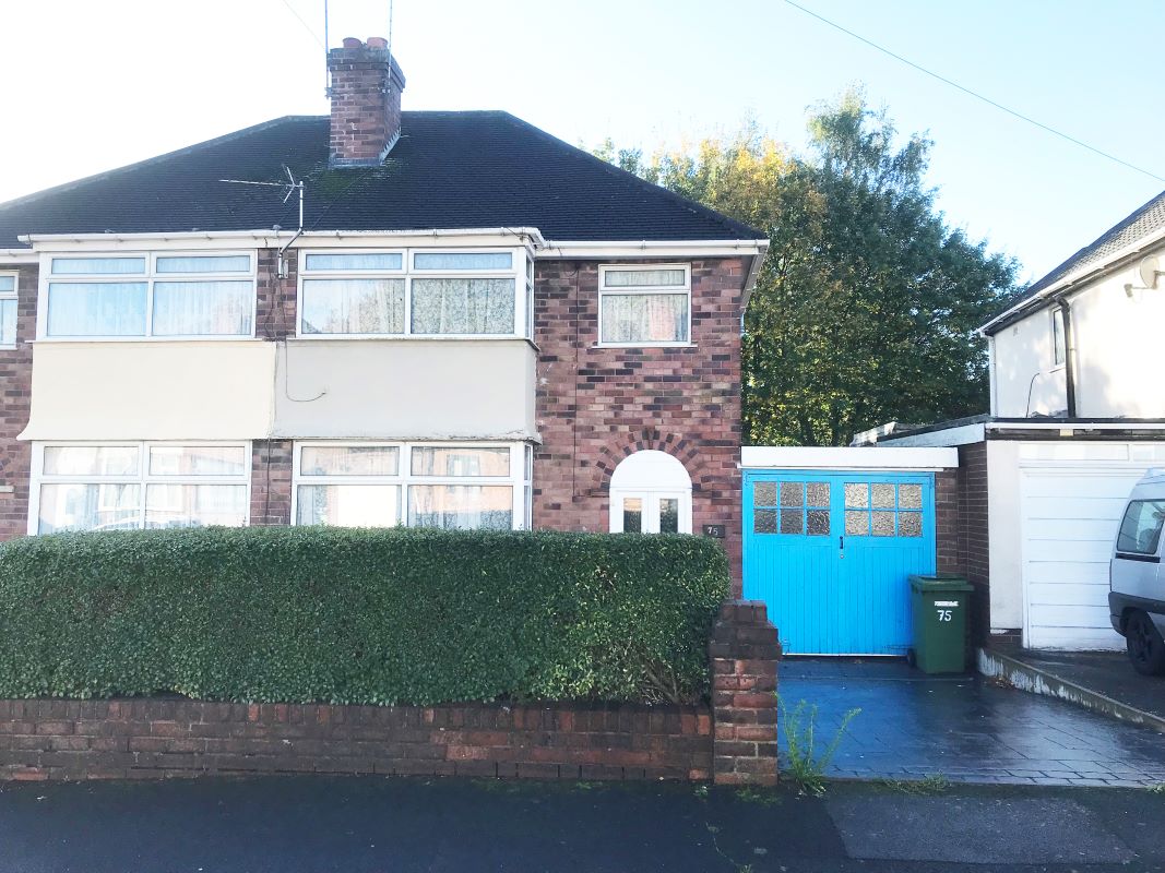 3 bedroom semi detached house in Wolverhampton