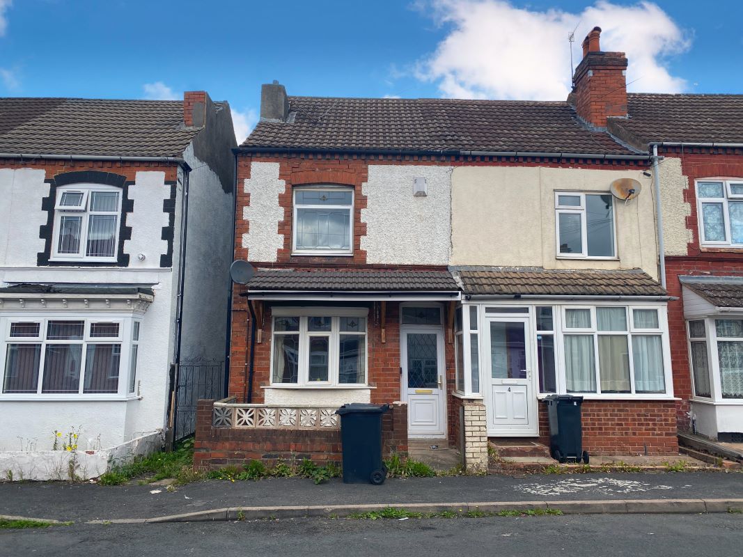 2 bedroom end terraced house in Dudley