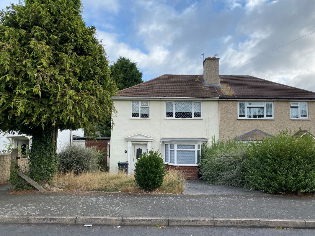 3 bedroom semi detached house in Bilston