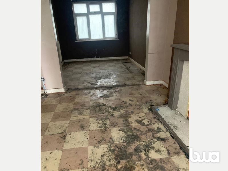 3 bedroom semi detached house in Bilston