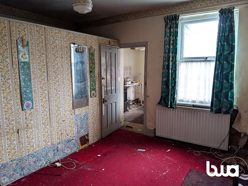 3 bedroom mid terraced house in Wolverhampton