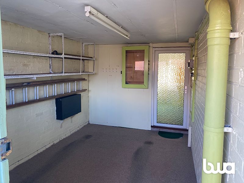3 bedroom semi detached house in Wolverhampton