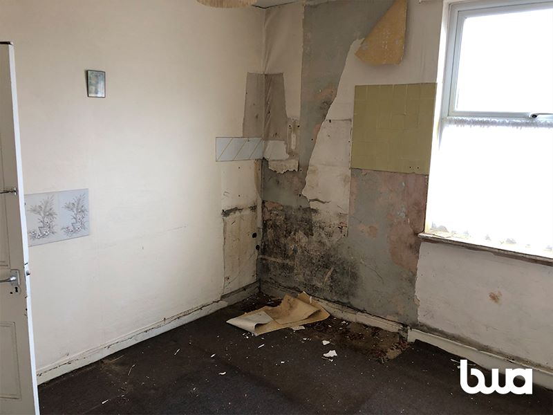 3 bedroom mid terraced house in Wolverhampton