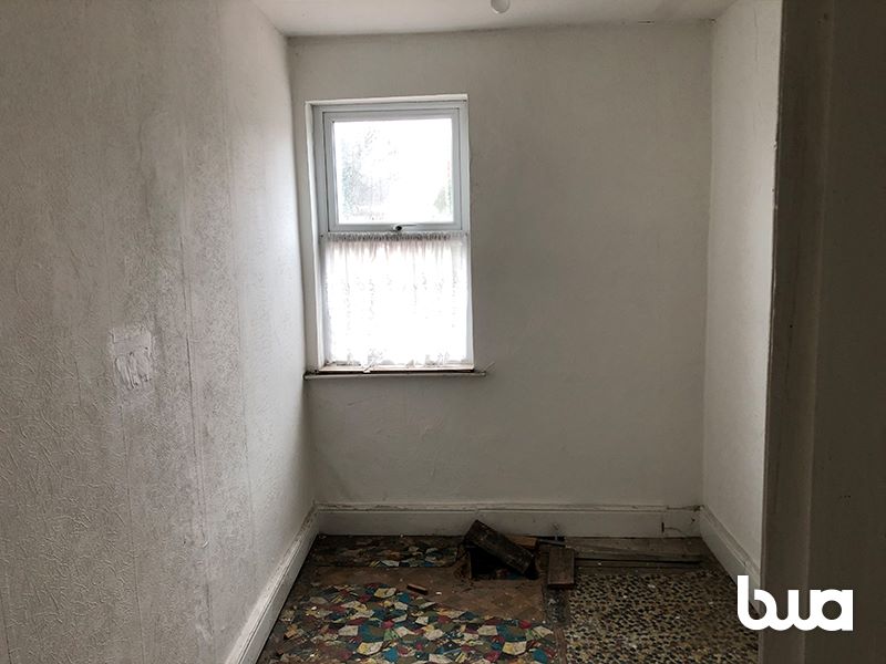 3 bedroom mid terraced house in Wolverhampton