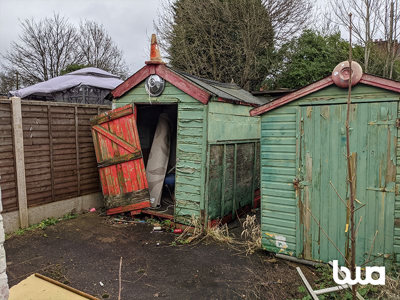 3 bedroom mid terraced house in Wolverhampton