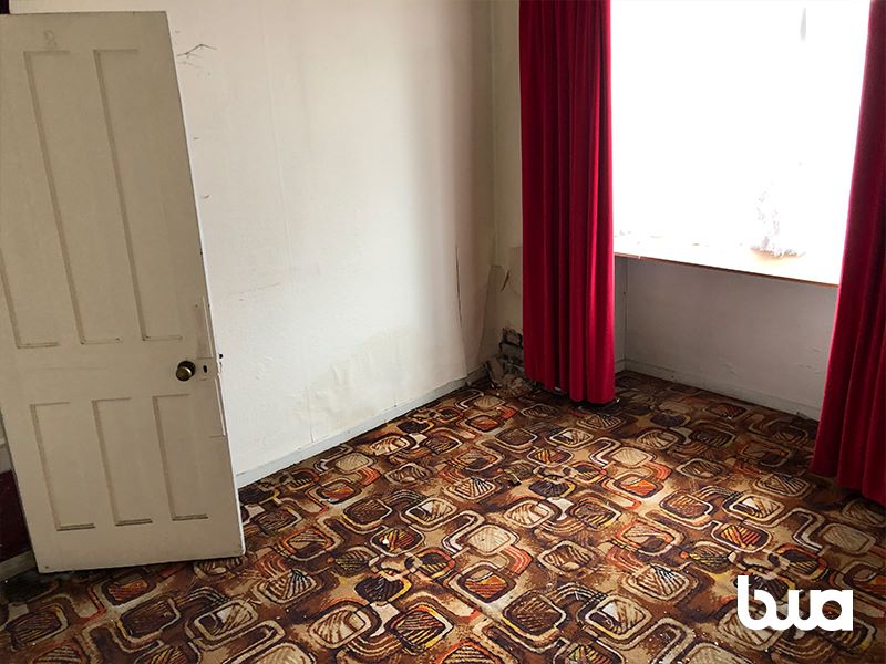 3 bedroom mid terraced house in Wolverhampton