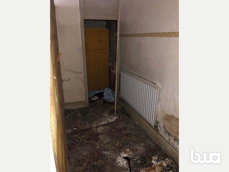 3 bedroom mid terraced house in Wolverhampton