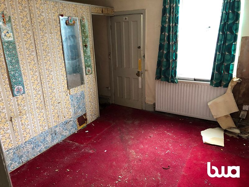 3 bedroom mid terraced house in Wolverhampton