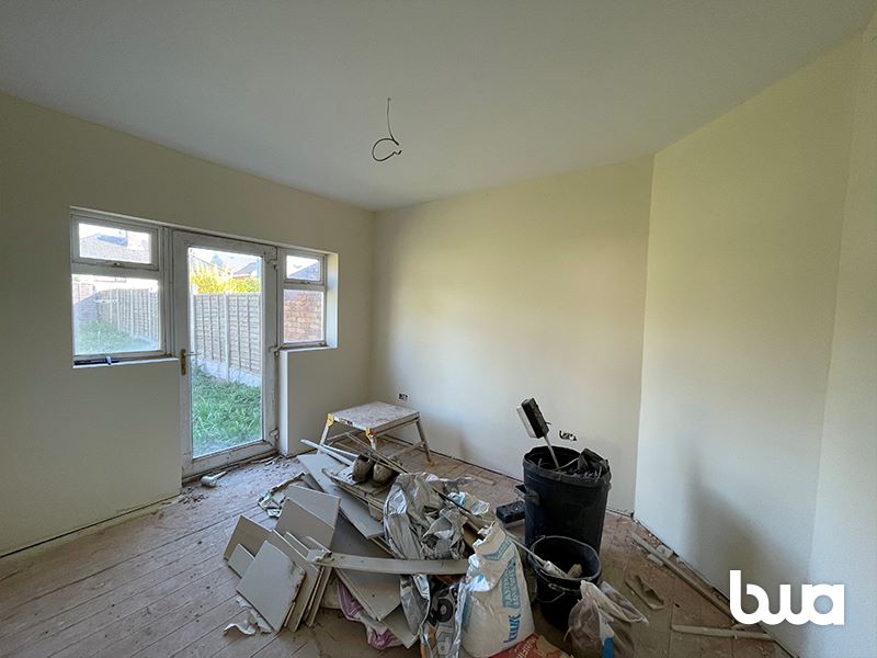 2 bedroom bungalow in Wolverhampton