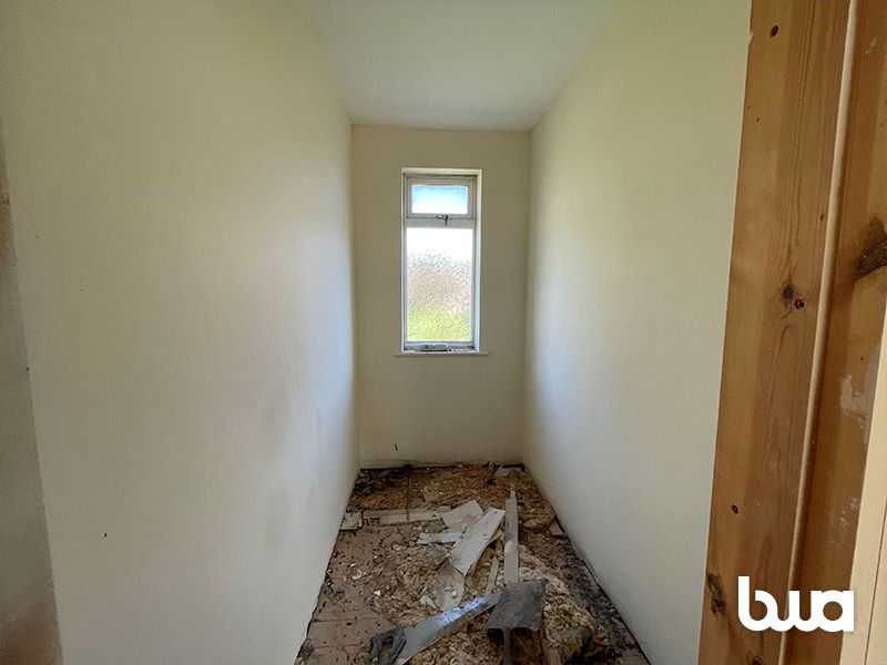 2 bedroom bungalow in Wolverhampton