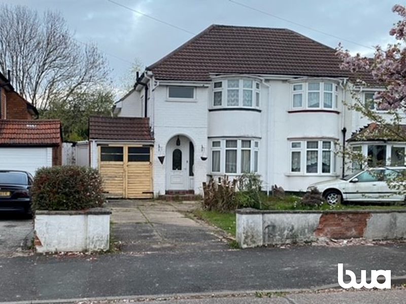 3 bedroom semi detached house in Solihull