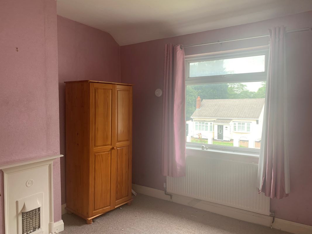 3 bedroom semi detached house in Tipton