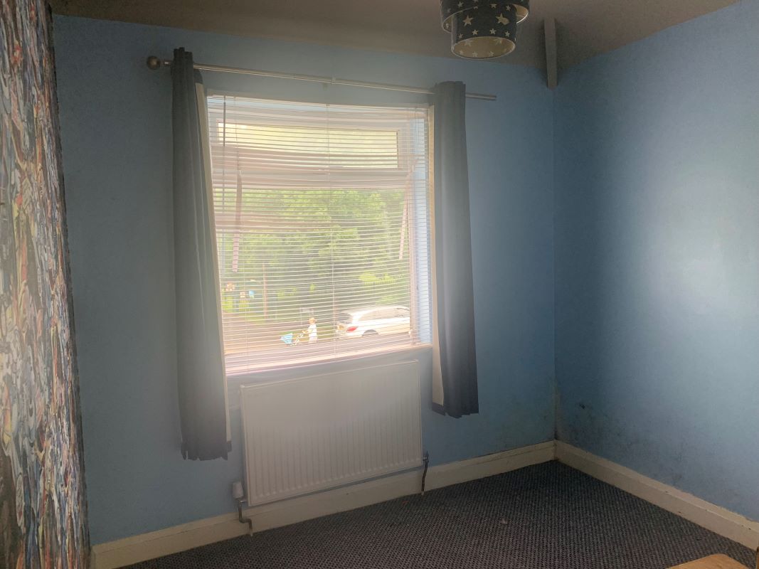3 bedroom semi detached house in Tipton