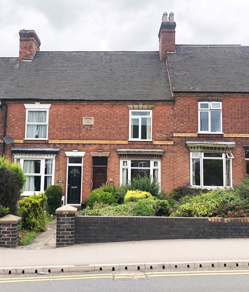 3 bedroom mid terraced house in Tamworth