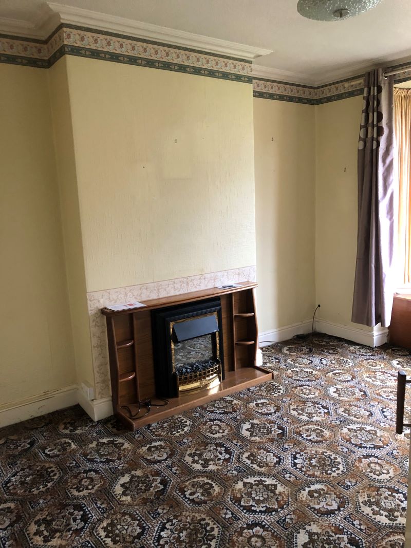 3 bedroom mid terraced house in Tamworth