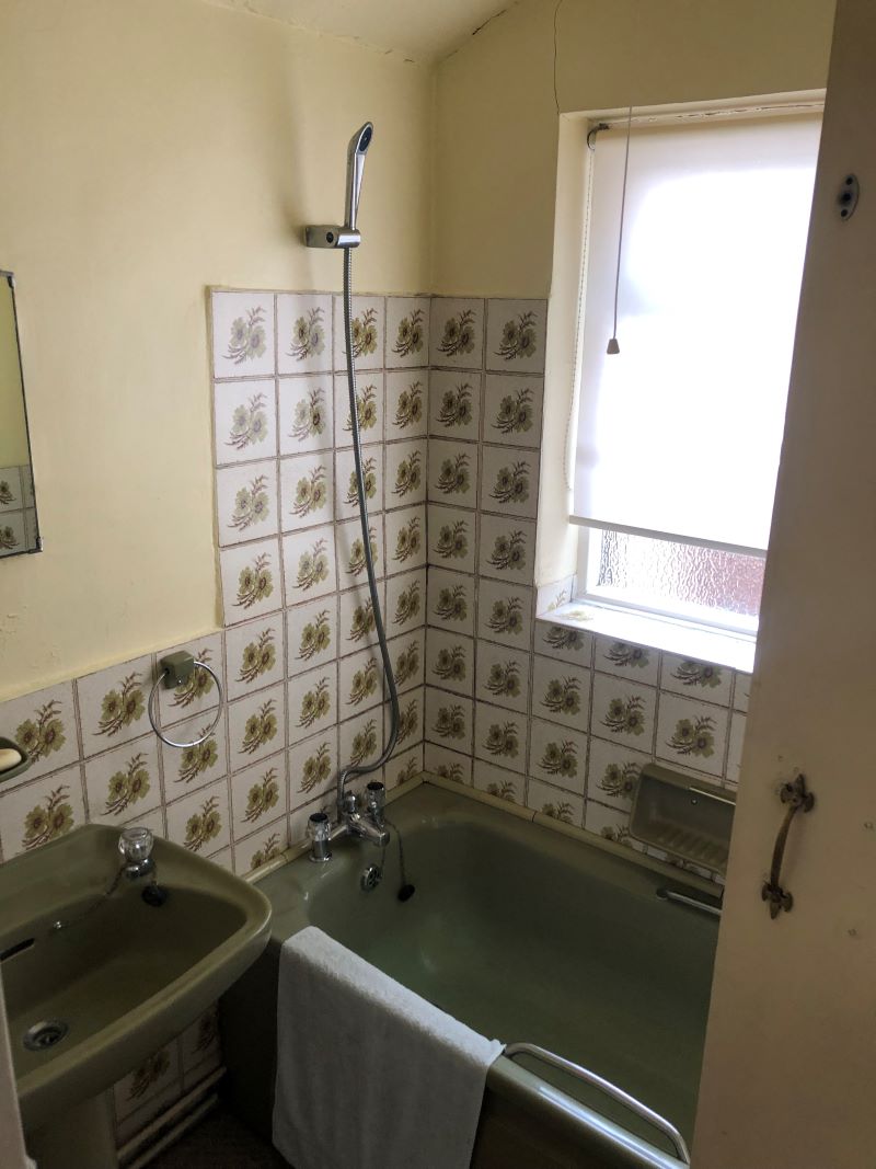 3 bedroom mid terraced house in Tamworth